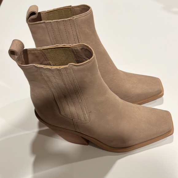 Vince camuto boots worn once tan - Picture 2 of 7